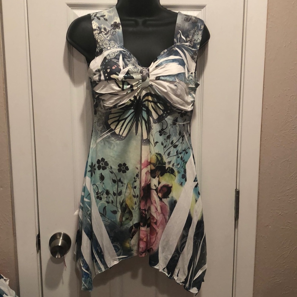 Breezy butterfly top